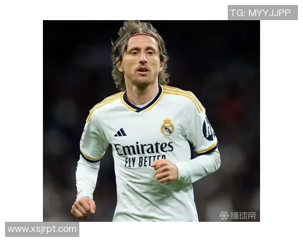 足球明星独特发型刻字创意展示引领时尚潮流的视觉盛宴